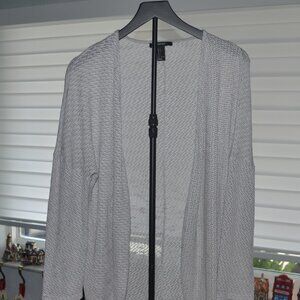 Pre-owned a Forever 21 Cardigan gray open front long sleeve blouse size L.